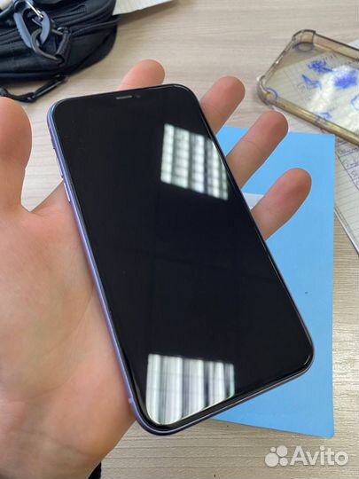 iPhone 11, 64 ГБ