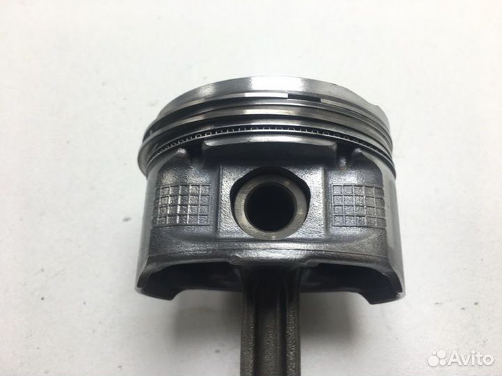 Поршень с шатуном Nissan Micra K12E CR12DE 2005