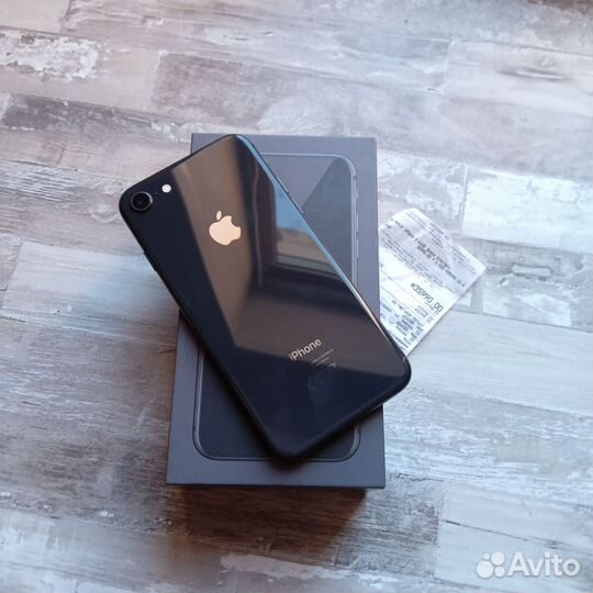 iPhone 8, 64 ГБ