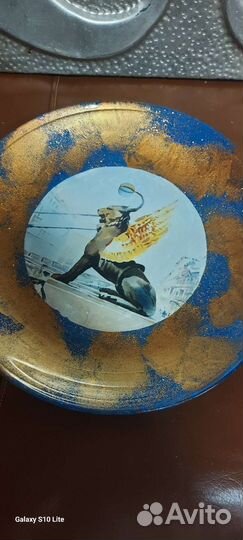 Авторская тарелка. Грифон. Спб