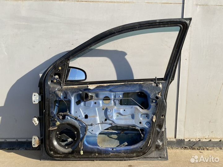 Передняя правая дверь Chevrolet Aveo хэтчбэк