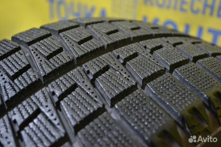 Bridgestone Blizzak Revo2 215/60 R17