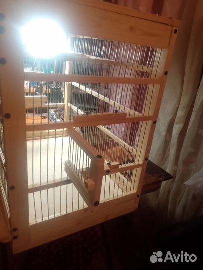 Клетка для птиц из дерева
