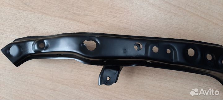 Кронштейн радиатора правый Тойота Рав-4 2012-2019