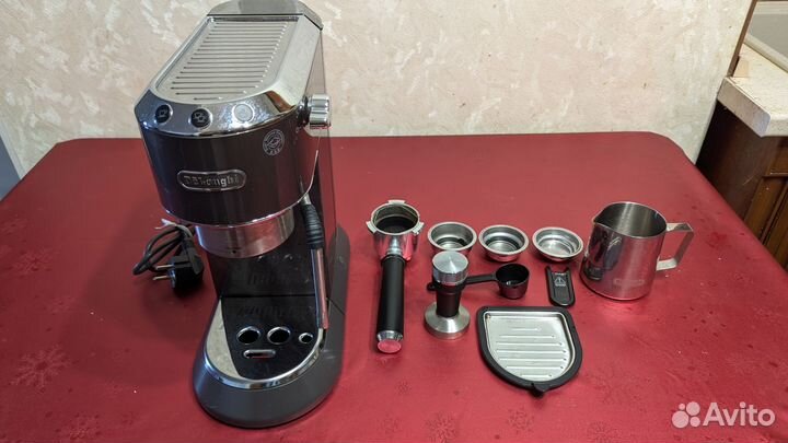 Кофеварка рожковая De'Longhi EC 885