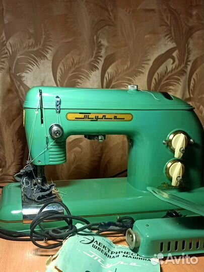 Швейная машина 