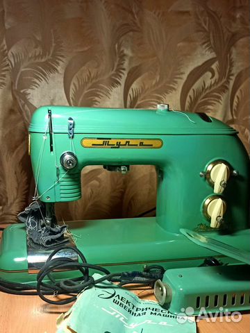 Швейная машина 