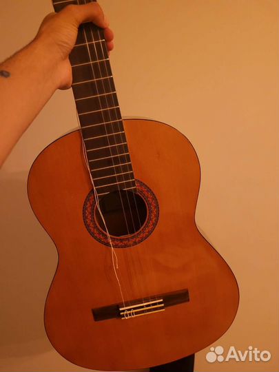 Гитара Yamaha c40 с чехлом и настройщиком