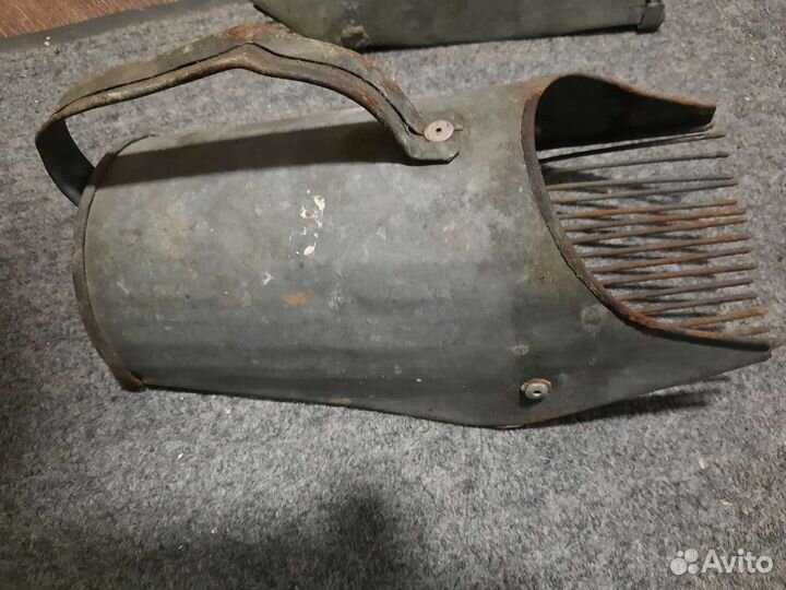 Совок для сбора ягод