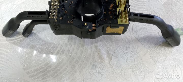 Подруливой переключатель Ауди А6 С4