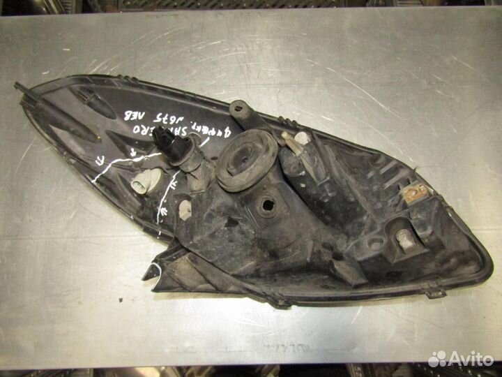 Фара левая Sandero 2009-2014