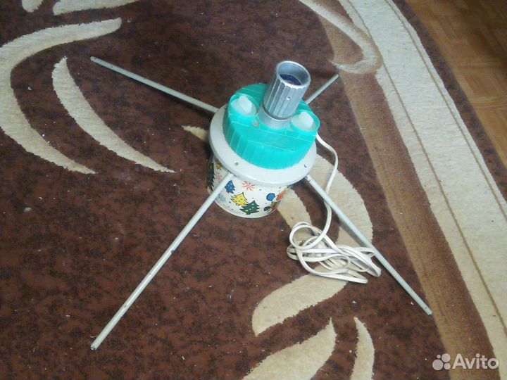 Вертушка елочная