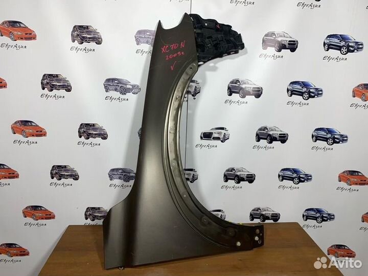 Крыло переднее правое Volvo Xc70 2010