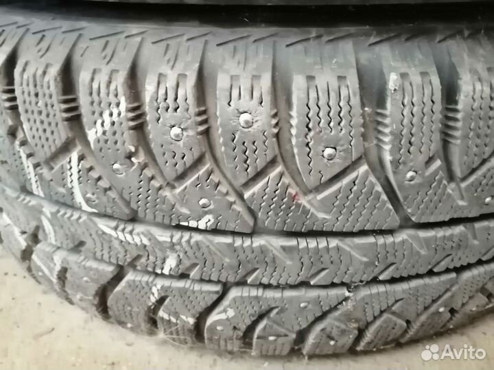 Bridgestone Ice Cruiser 7000 205/65 R16