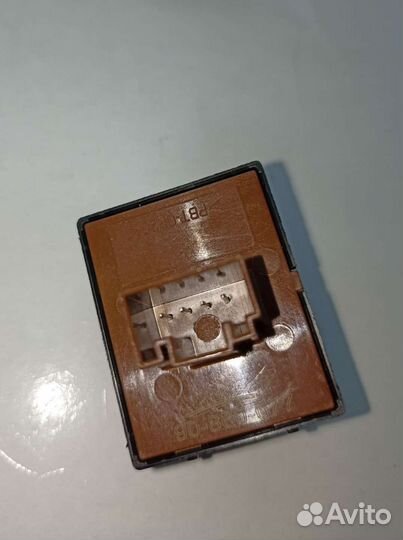 Кнопка стеклоподъемника шкода