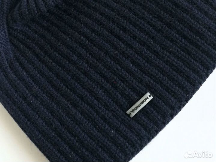 Теплая шерстяная шапка 