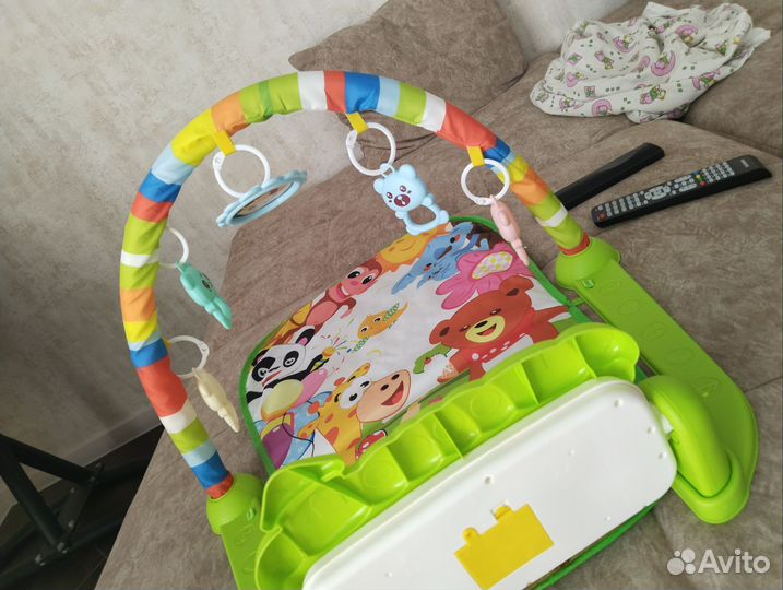 Развивающий коврик с пианино