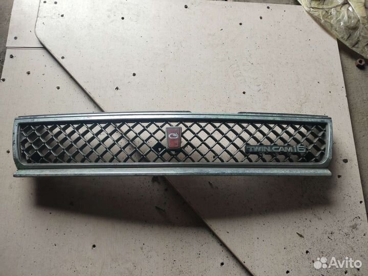 Решетка радиатора Toyota Carina ED