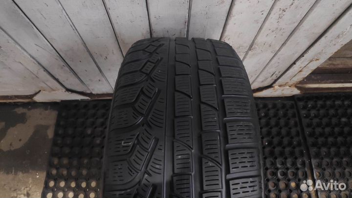 Pirelli Winter Sottozero 240 Serie II 235/45 R18 98V
