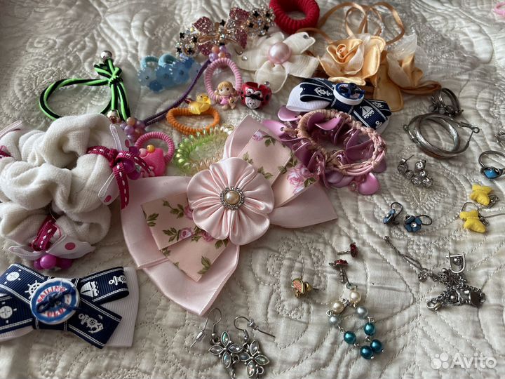 Набор резинок, заколок, колечки, серёжки