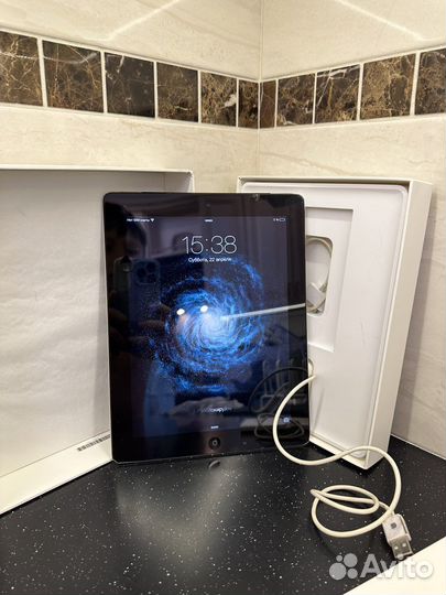 iPad 2 Wi-Fi 3G, 32 гб