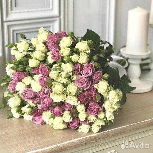 Букет из 25 кустовых роз