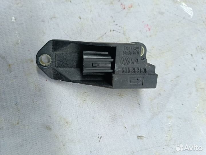 Датчик бокового удара Volkswagen Jetta
