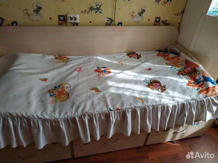 Комлект покрывало и шторы