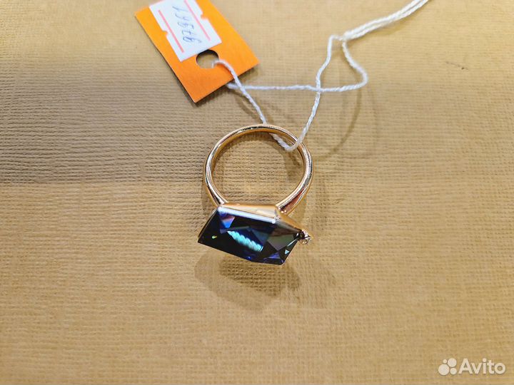 Кольцо со swarovski