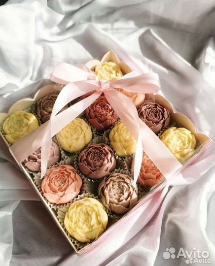 Шоколадные розы, пионы