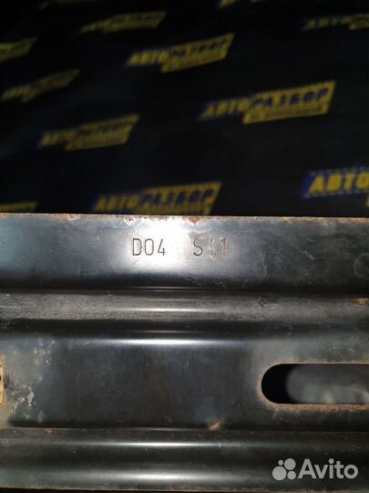 Планка радиатора ниж.citroen/peugeot C4/308 2005