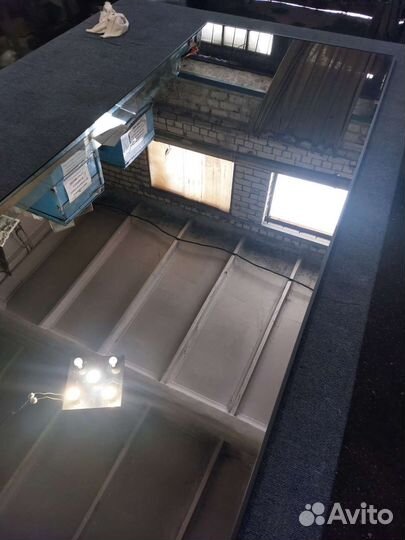 Продам зеркало в алюминиевой рамке