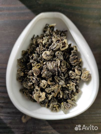 Би Ло Чунь, Изумрудные спирали (улитки) весны