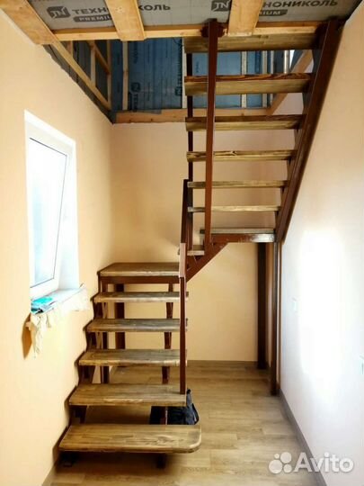 Лестница на второй этаж железная