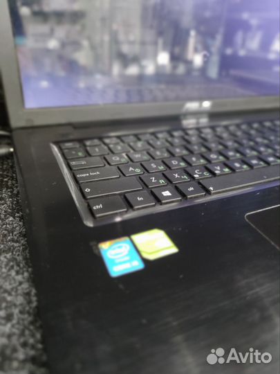 Ноутбук asus X756U