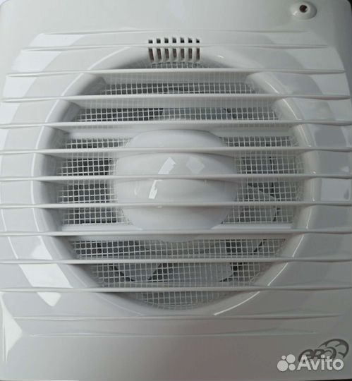 Новый вентилятор вытяжной диаметр 100мм