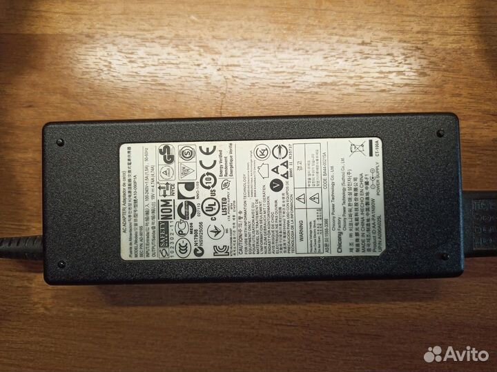 Блок питания 19V, samsung