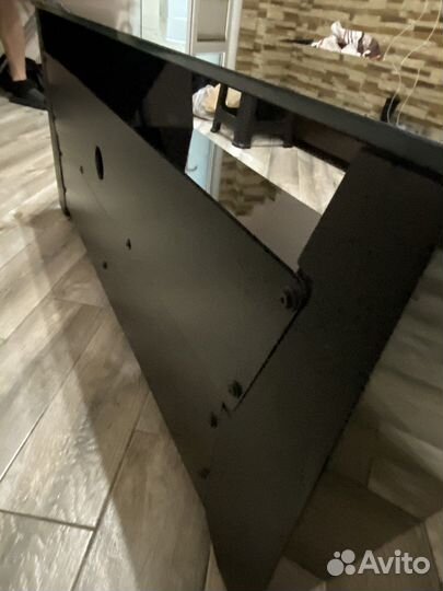 Стеклянная тв тумба