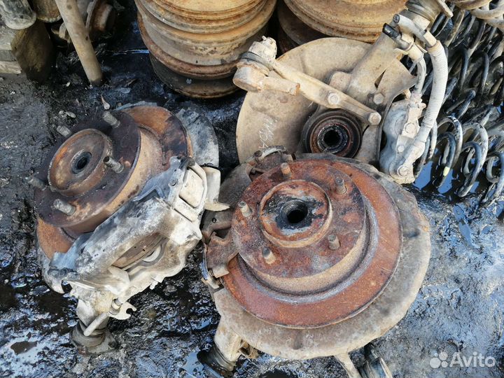 Поворотный кулак на ниву, chevrolet Niva