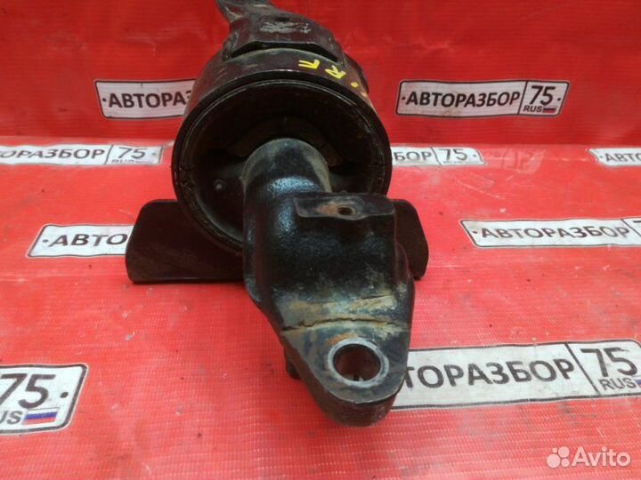 Подушка двигателя правая Toyota Corolla EE111 4EFE