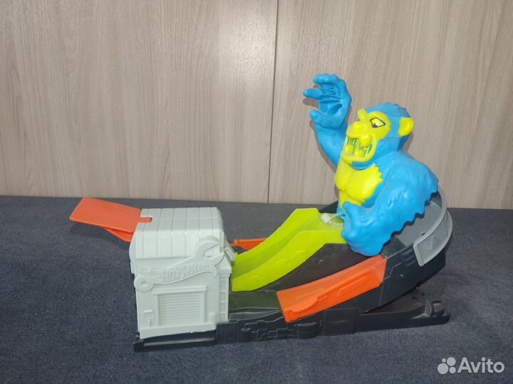 Hot Wheels Сити Атака ядовитой обезьяны