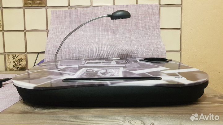 Столик для ноутбука