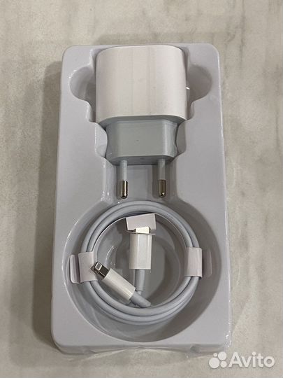 Зарядка на iPhone 20w