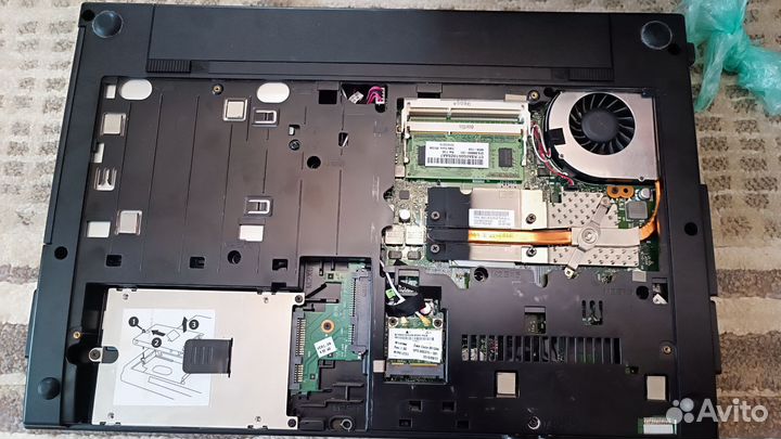 Ноутбук HP Delphi D40