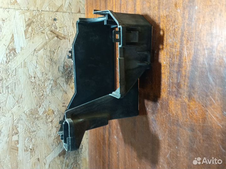 Корпус блока предохранителей Вольво XC 90