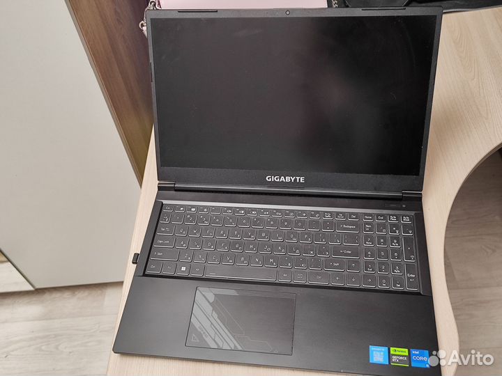 Ноутбук игровой gigabyte G5 MF черный