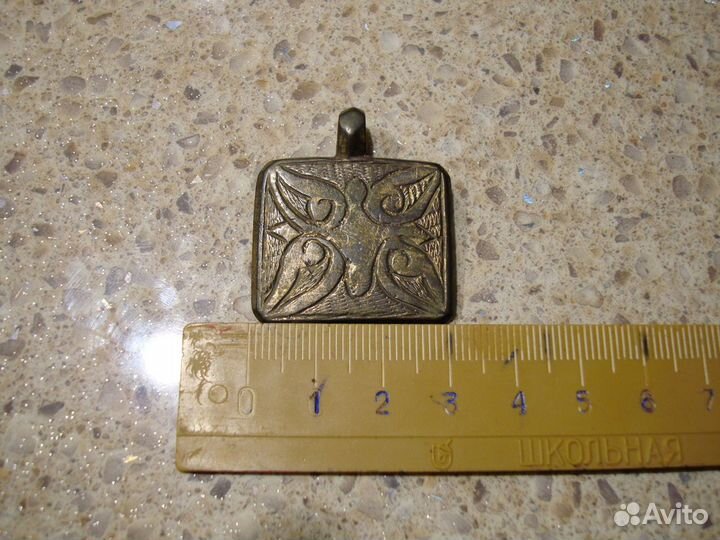 Старинная пряжка с остатками позолоты