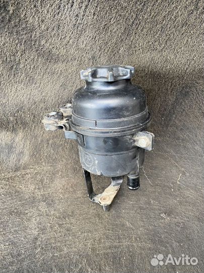 Бачок Жидкости гур BMW e60/e61