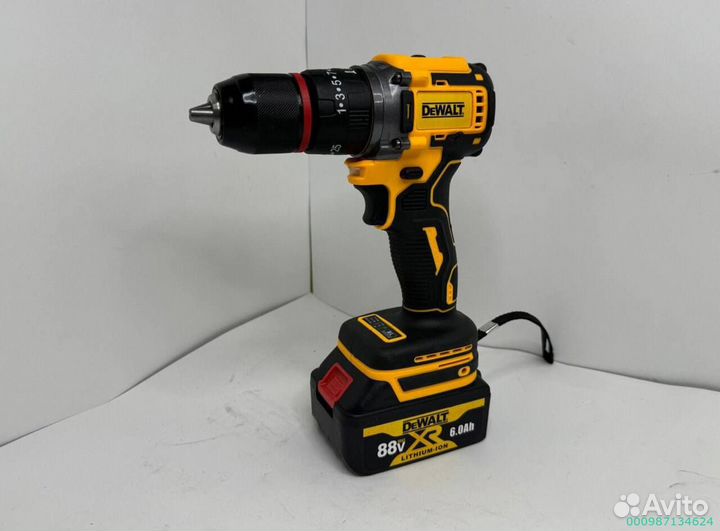 Набор аккумуляторного инструмента DeWalt 4 в 1