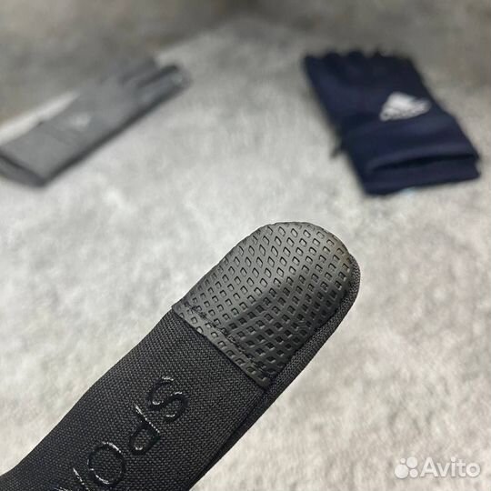 Перчатки Adidas новые
